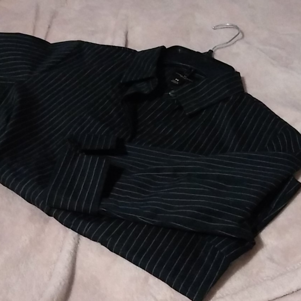 Button shirt - Picture 2 of 8